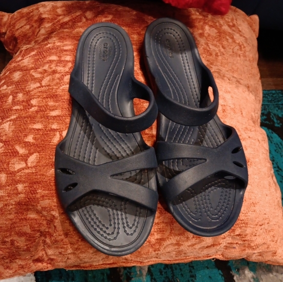 Crocs Kelli Sandals Woman's Size 7 Navy Dark Blue Iconic Comfort - Picture 3 of 5